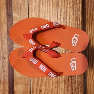 Ugg flip flops